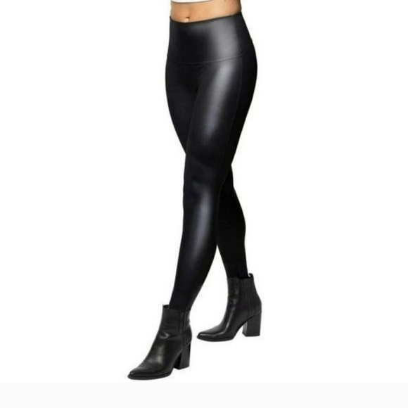 NWOT Jane and Bleecker Black Women's High Rise Soft Faux Leather Leggings Medium - Picture 3 of 10
